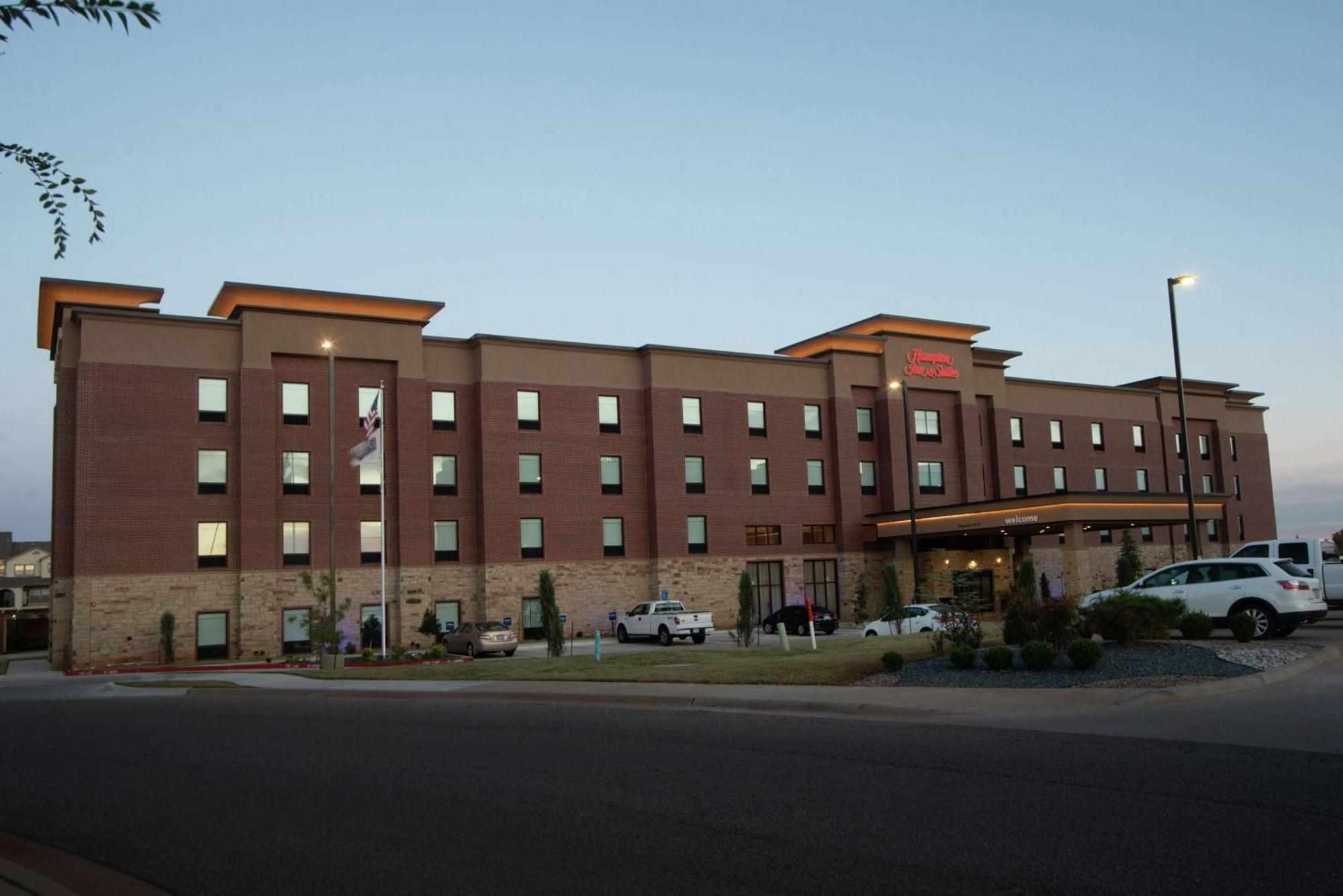 Hampton Inn & Suites Oklahoma City/Quail Springs Exterior photo