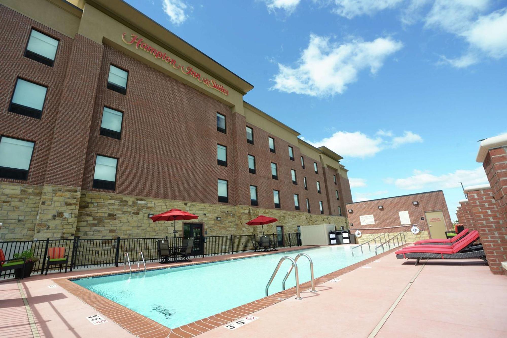Hampton Inn & Suites Oklahoma City/Quail Springs Exterior photo