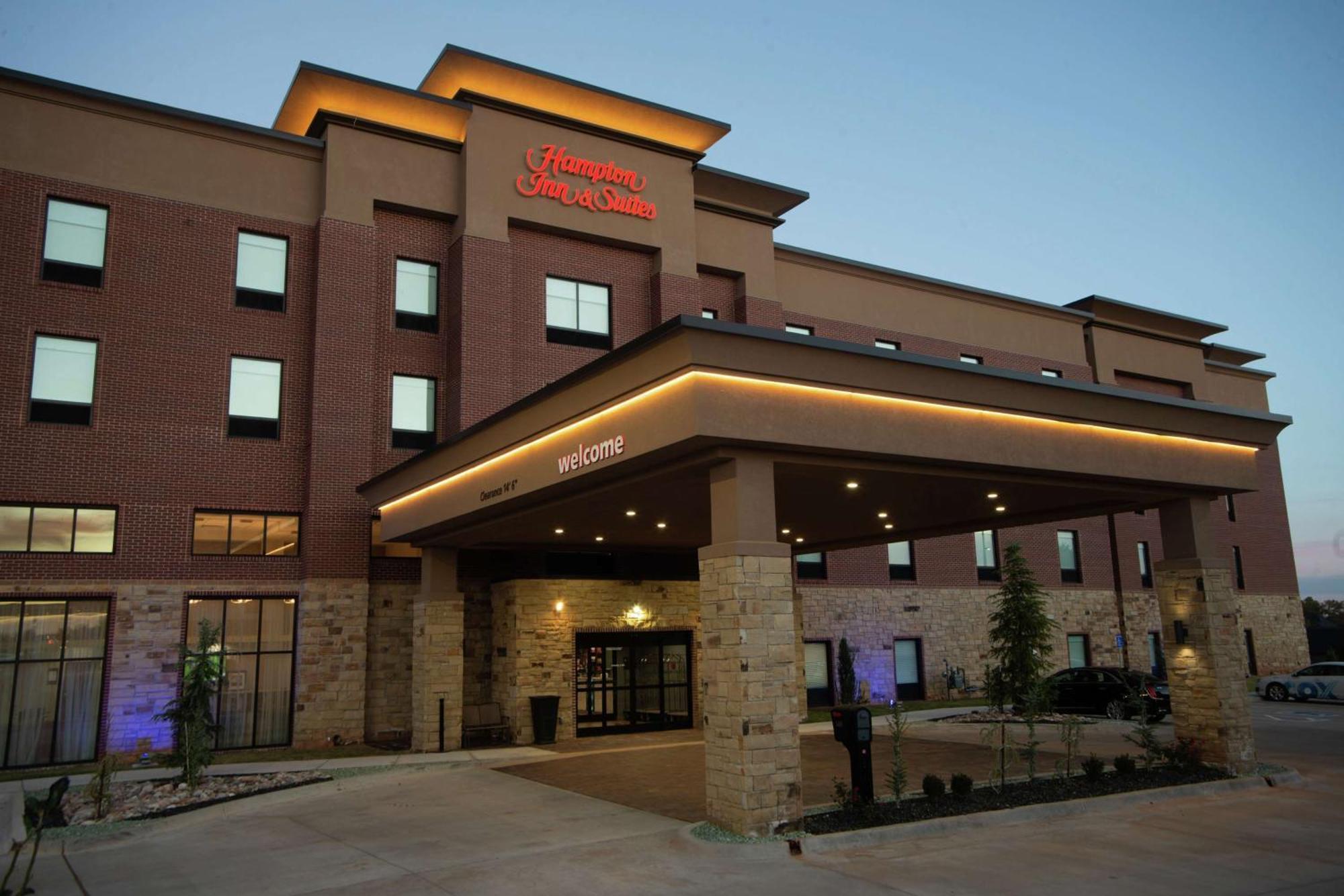 Hampton Inn & Suites Oklahoma City/Quail Springs Exterior photo