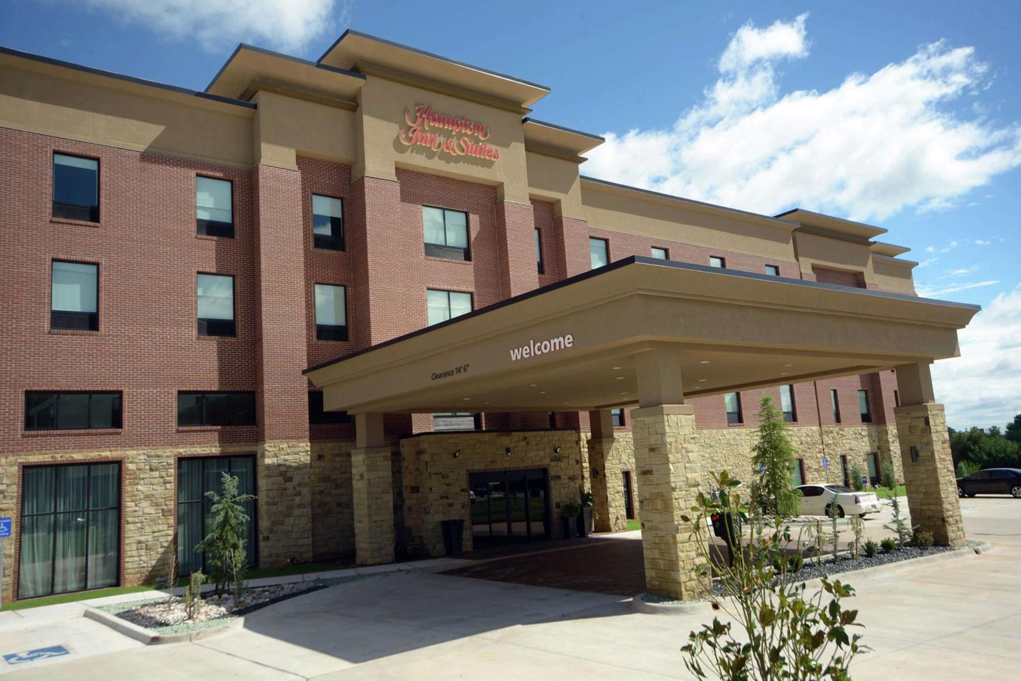 Hampton Inn & Suites Oklahoma City/Quail Springs Exterior photo